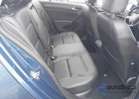 2021 Volkswagen Golf 1.4T Tsi z USA, uszkodzony, nr VIN 3VWG57AU8MM005862